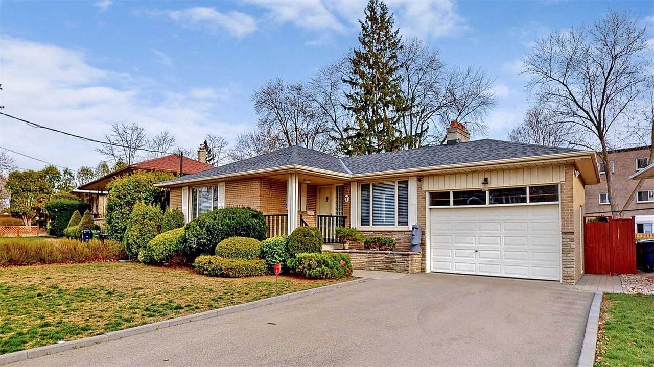 5 & 7 Foxwarren Dr - Photo 1