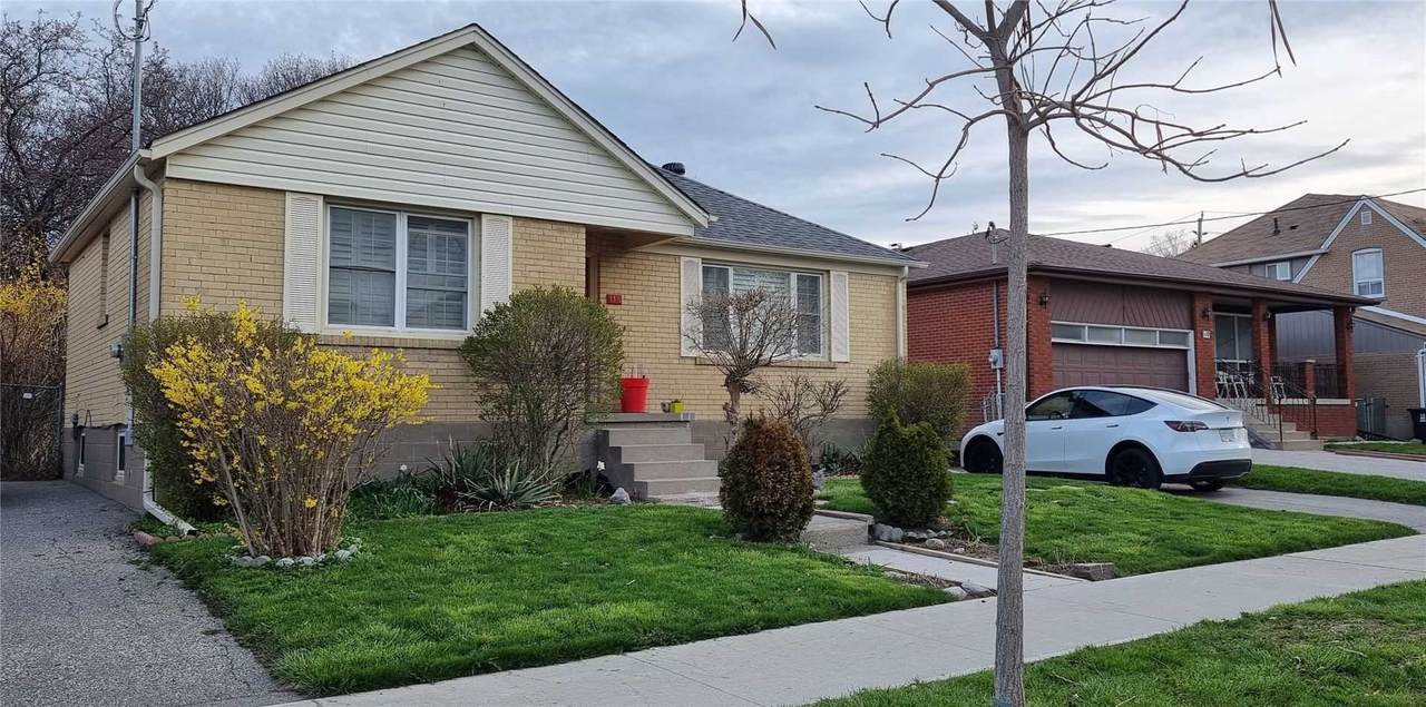 114 Pleasant Ave - Photo 1