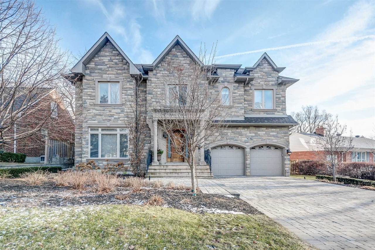 83 Upper Canada Dr - Photo 1