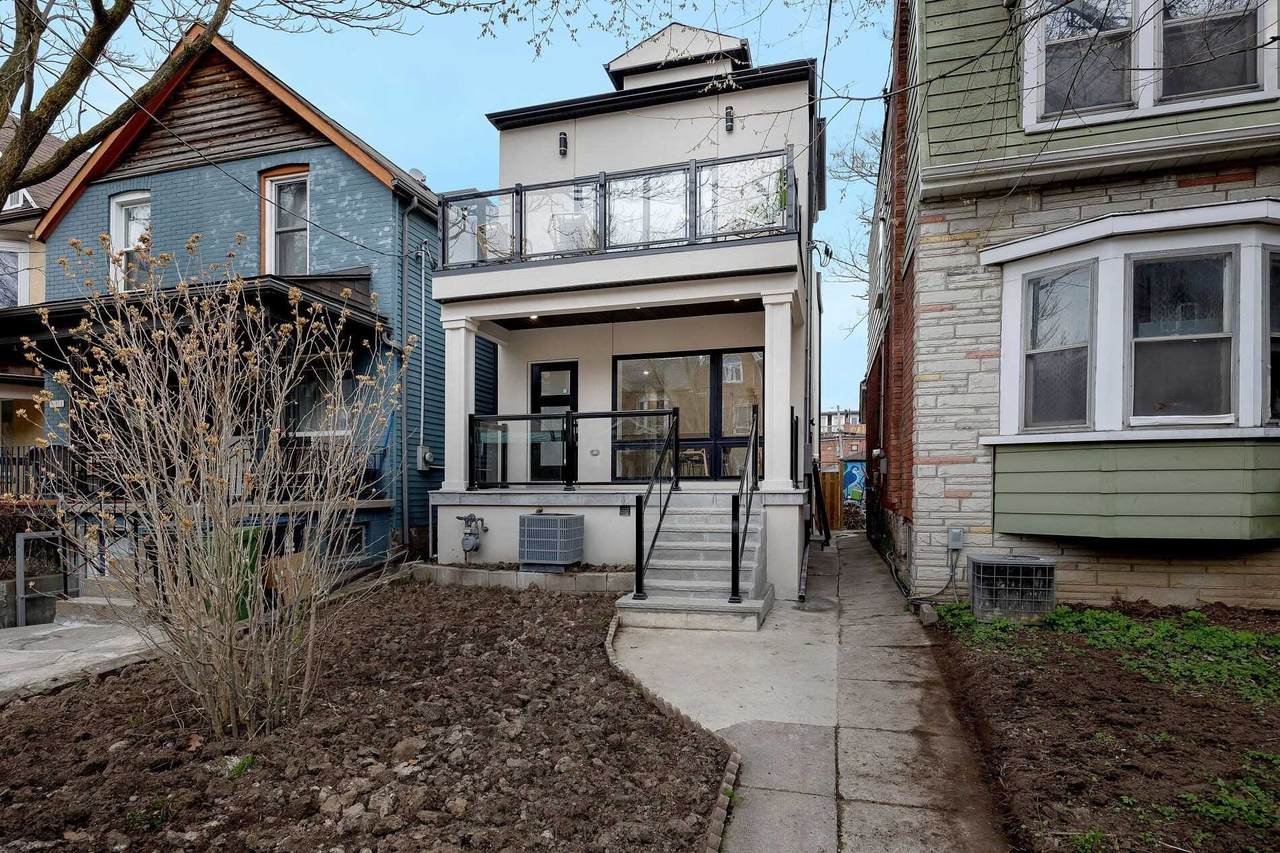 393 Clinton St - Photo 1