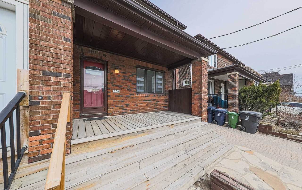 520 Eglinton Ave - Photo 1