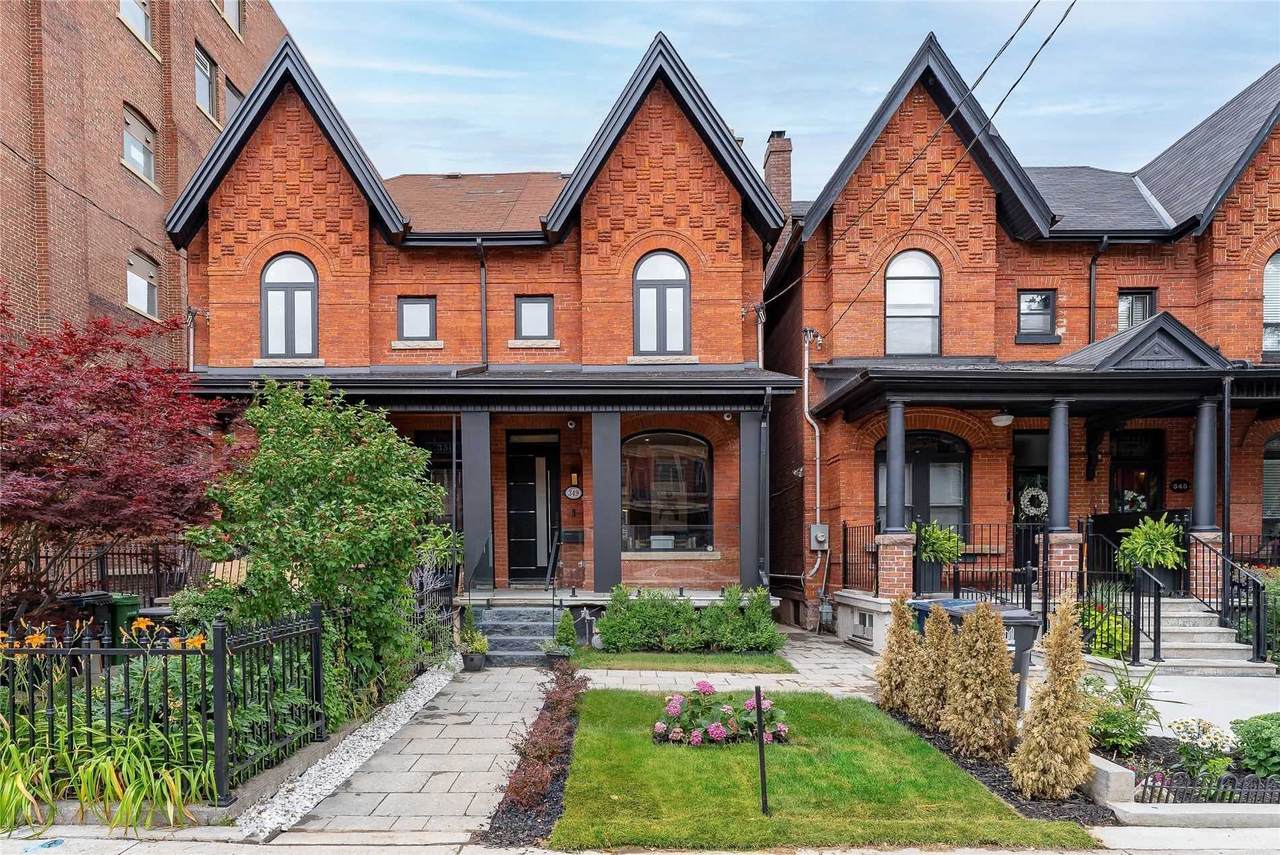 349 Manning Ave - Photo 1