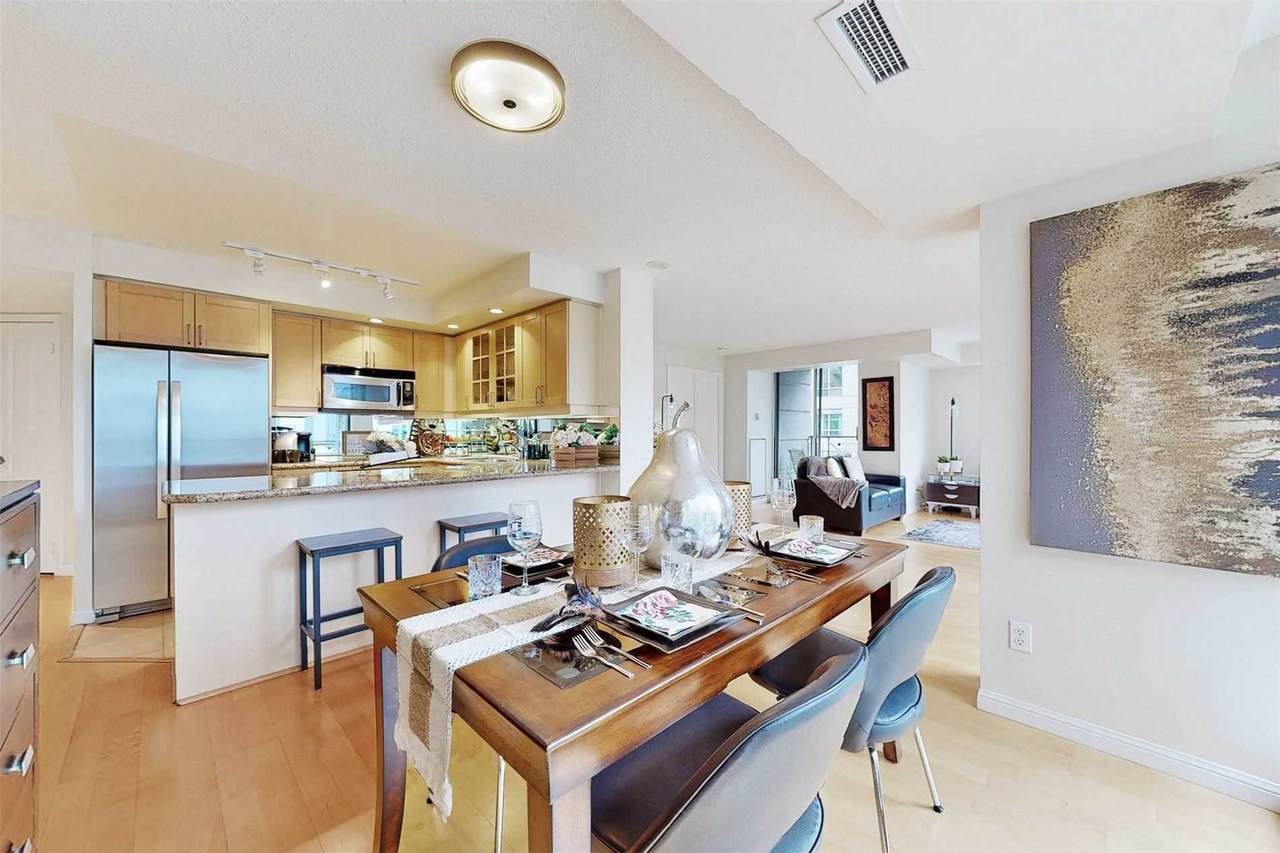 140 Simcoe St - Photo 1