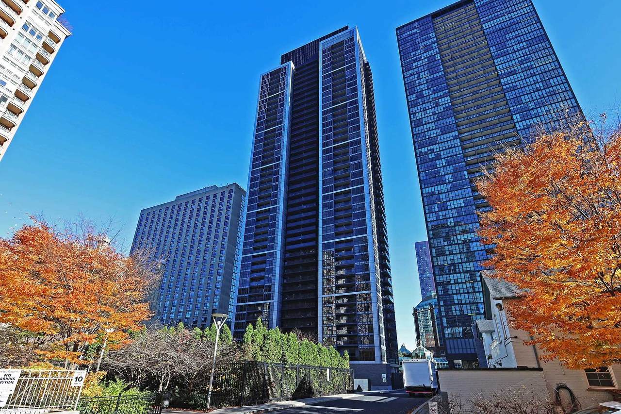 28 Ted Rogers Way - Photo 1