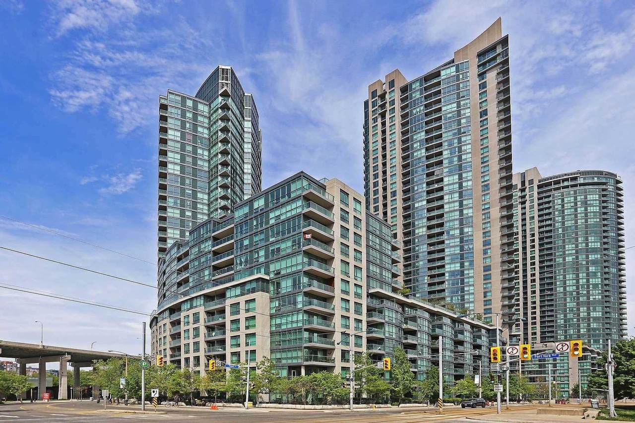 231 Fort York Blvd - Photo 1