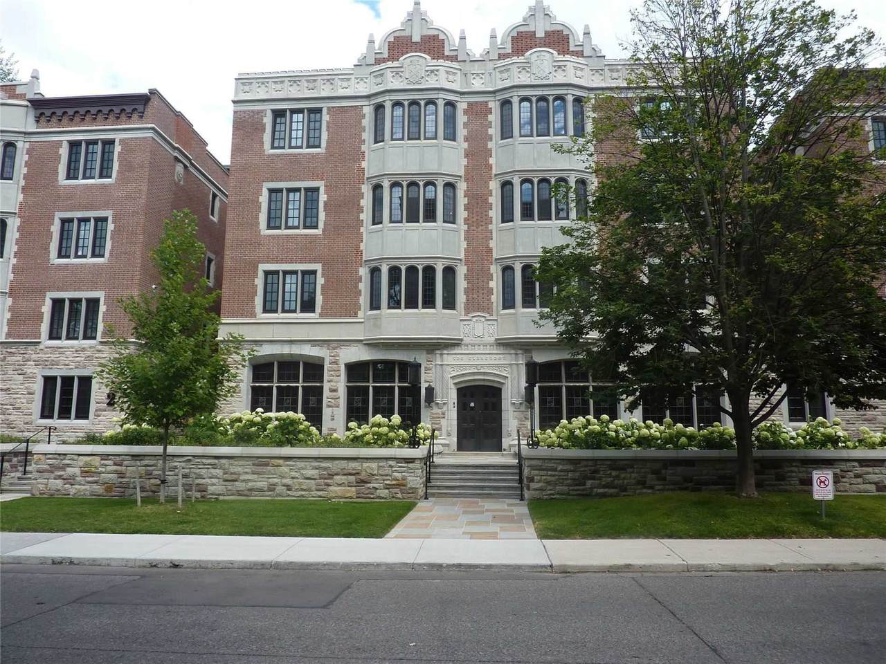 2 Clarendon Ave - Photo 1