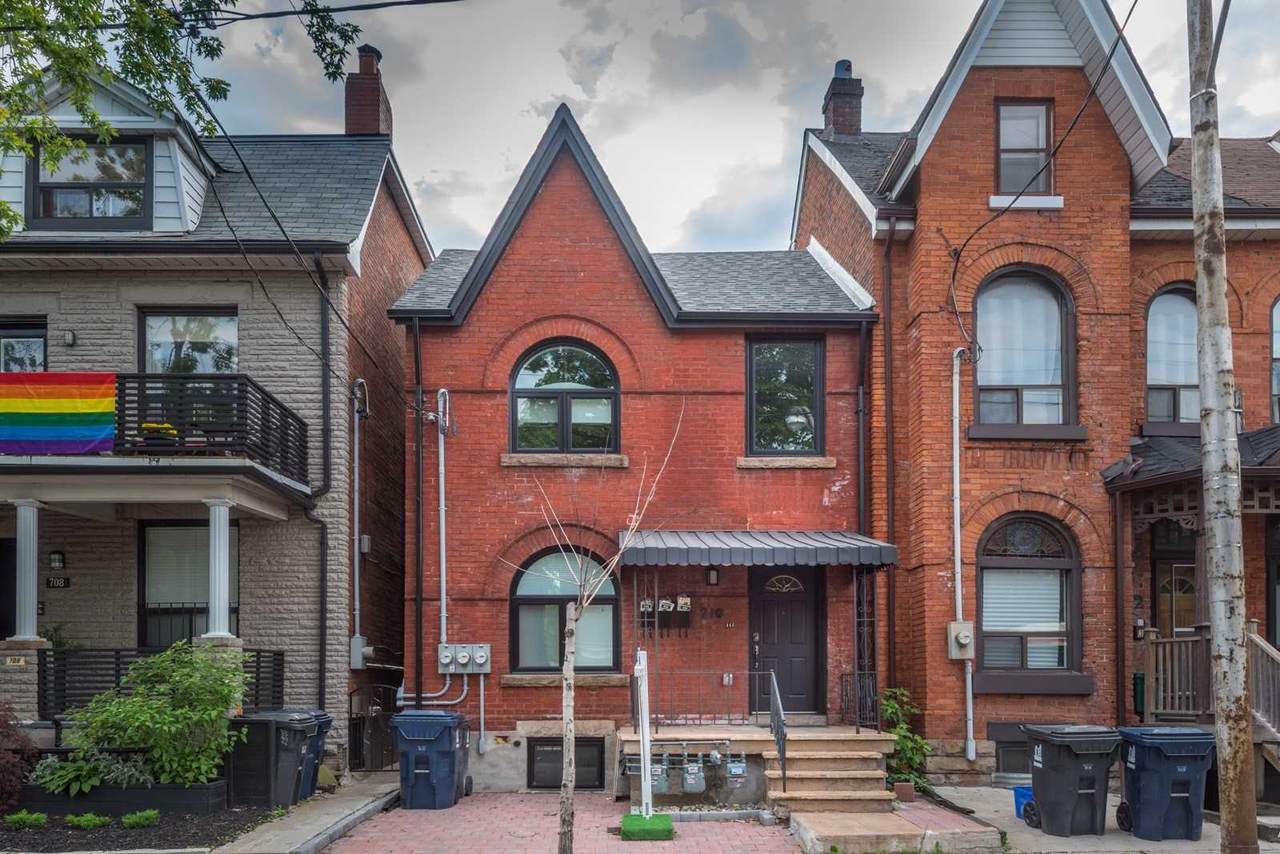 710 Ossington Ave - Photo 1