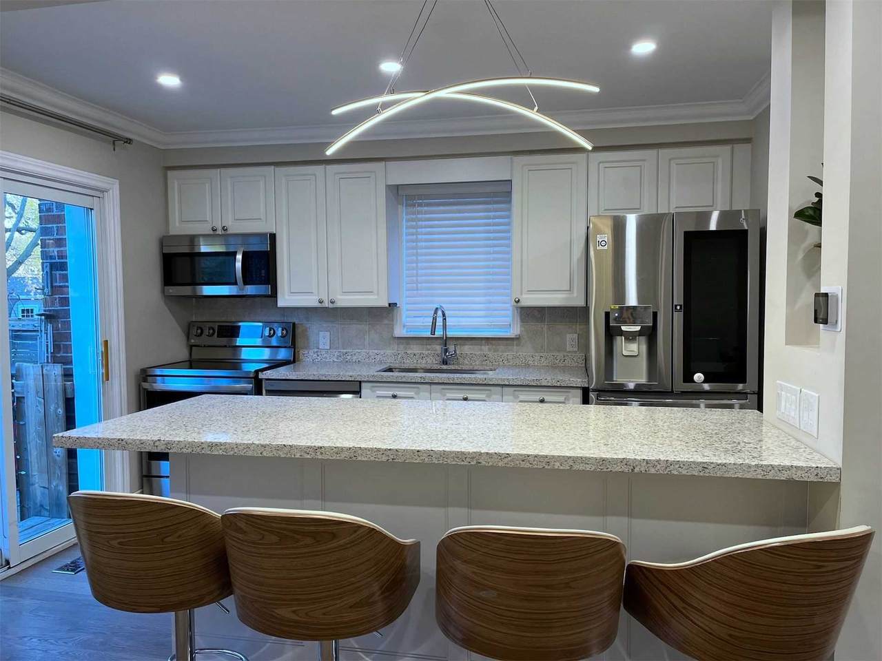 247 Donlea Dr - Photo 1