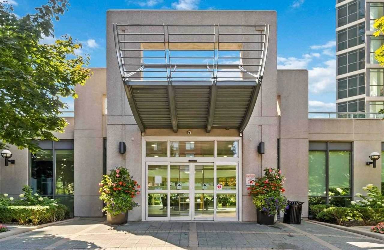 30 Harrison Garden Blvd - Photo 1