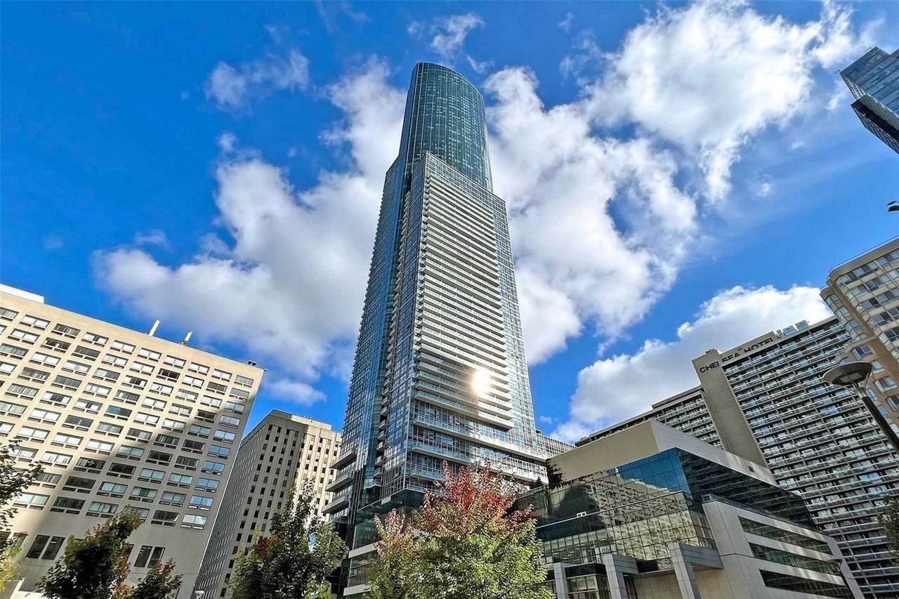 386 Yonge St - Photo 1