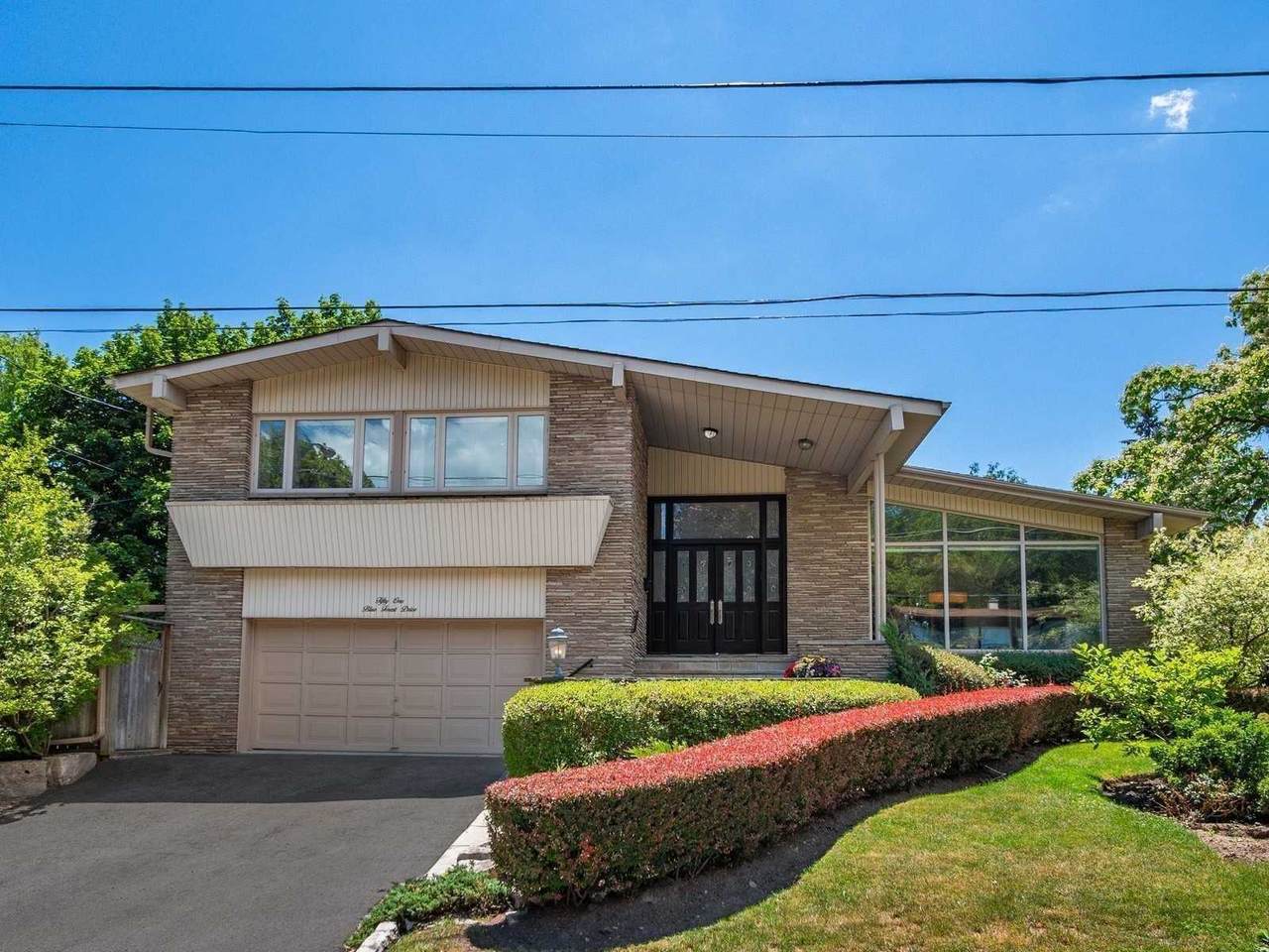 51 Blue Forest Dr - Photo 1