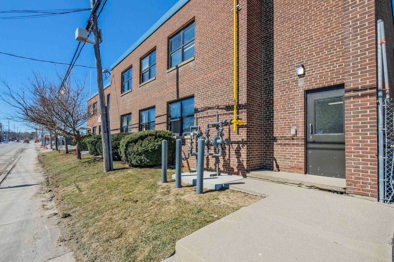 https://bt-photos.global.ssl.fastly.net/toronto/1280_boomver_1_C5990957-2.jpg