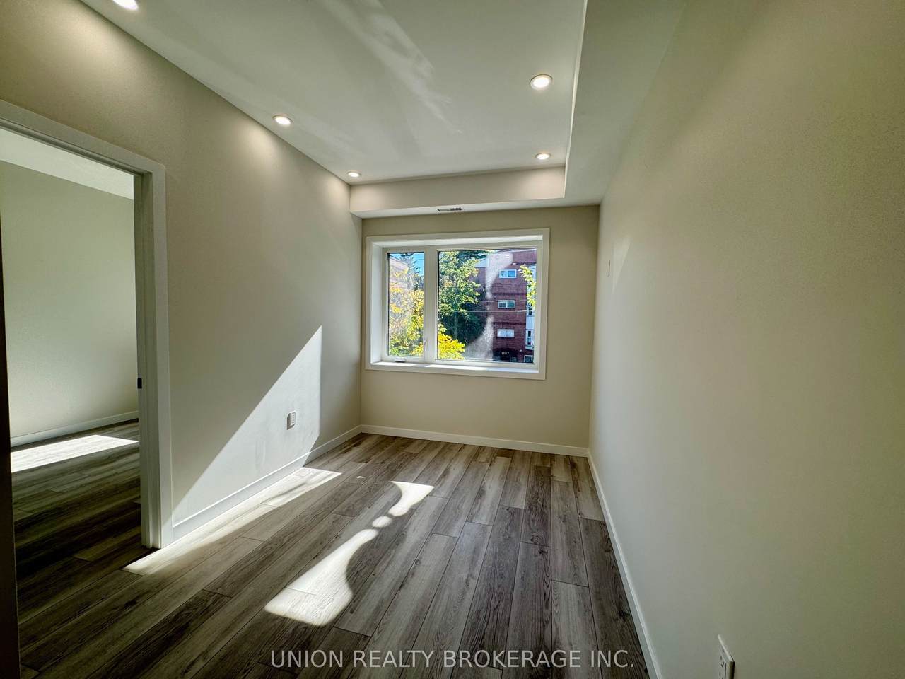 1184 Queen Street - Photo 1