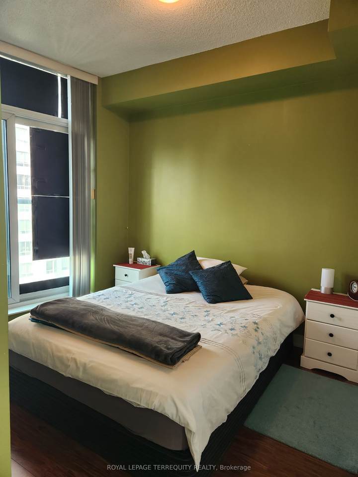 238 Bonis Avenue - Photo 1