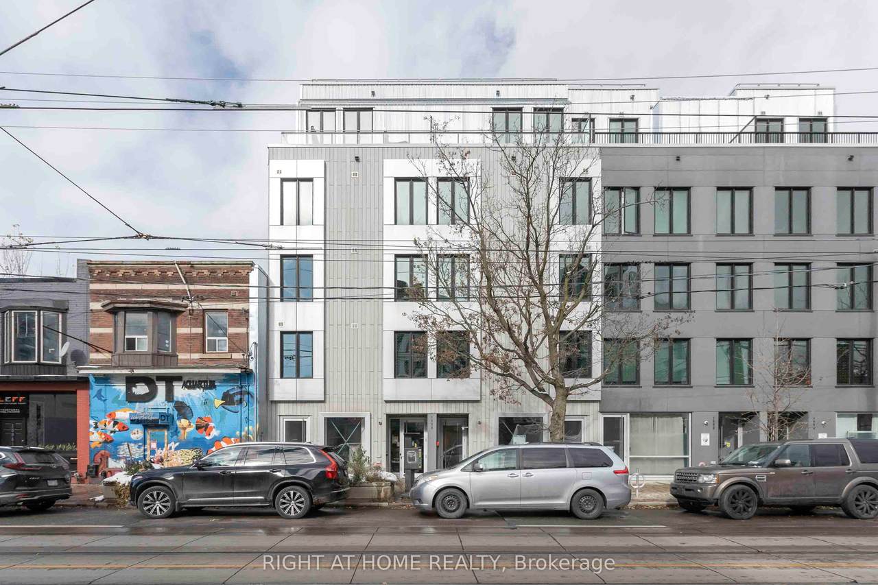 1598 Queen Street - Photo 1