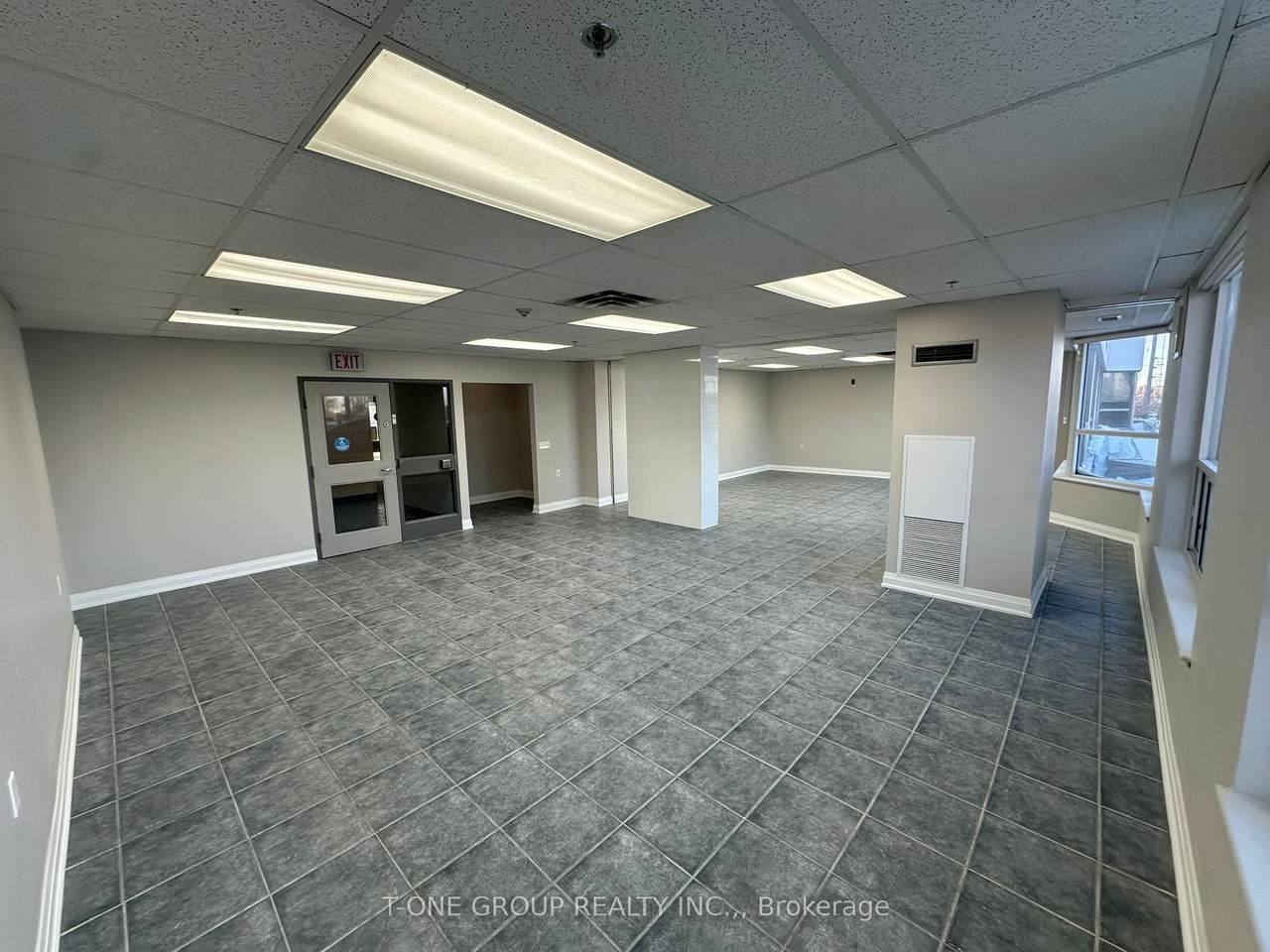 https://bt-photos.global.ssl.fastly.net/toronto/1280_boomver_1_E12763584-1.jpg