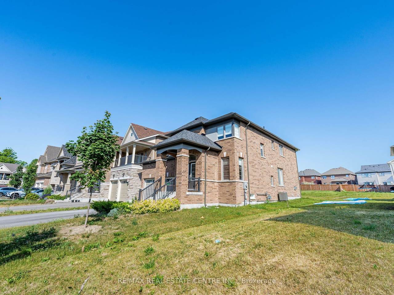 https://bt-photos.global.ssl.fastly.net/toronto/1280_boomver_1_E12951816-1.jpg