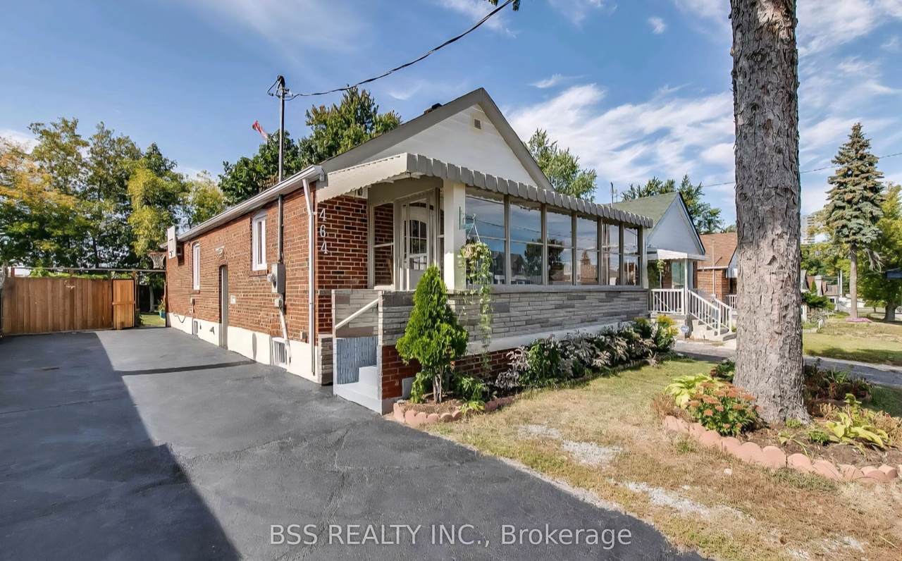 464 Warden Avenue - Photo 1