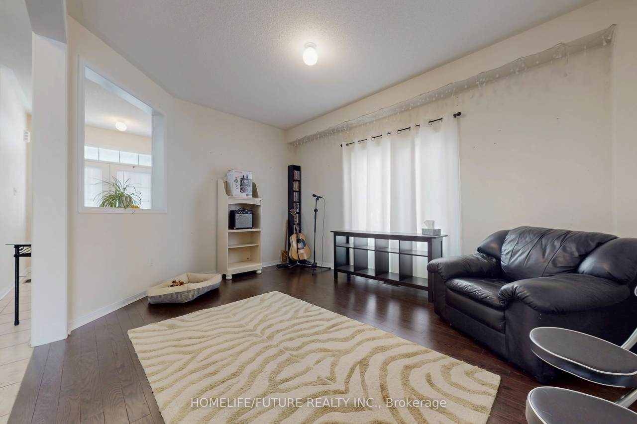https://bt-photos.global.ssl.fastly.net/toronto/1280_boomver_1_E13010108-1.jpg