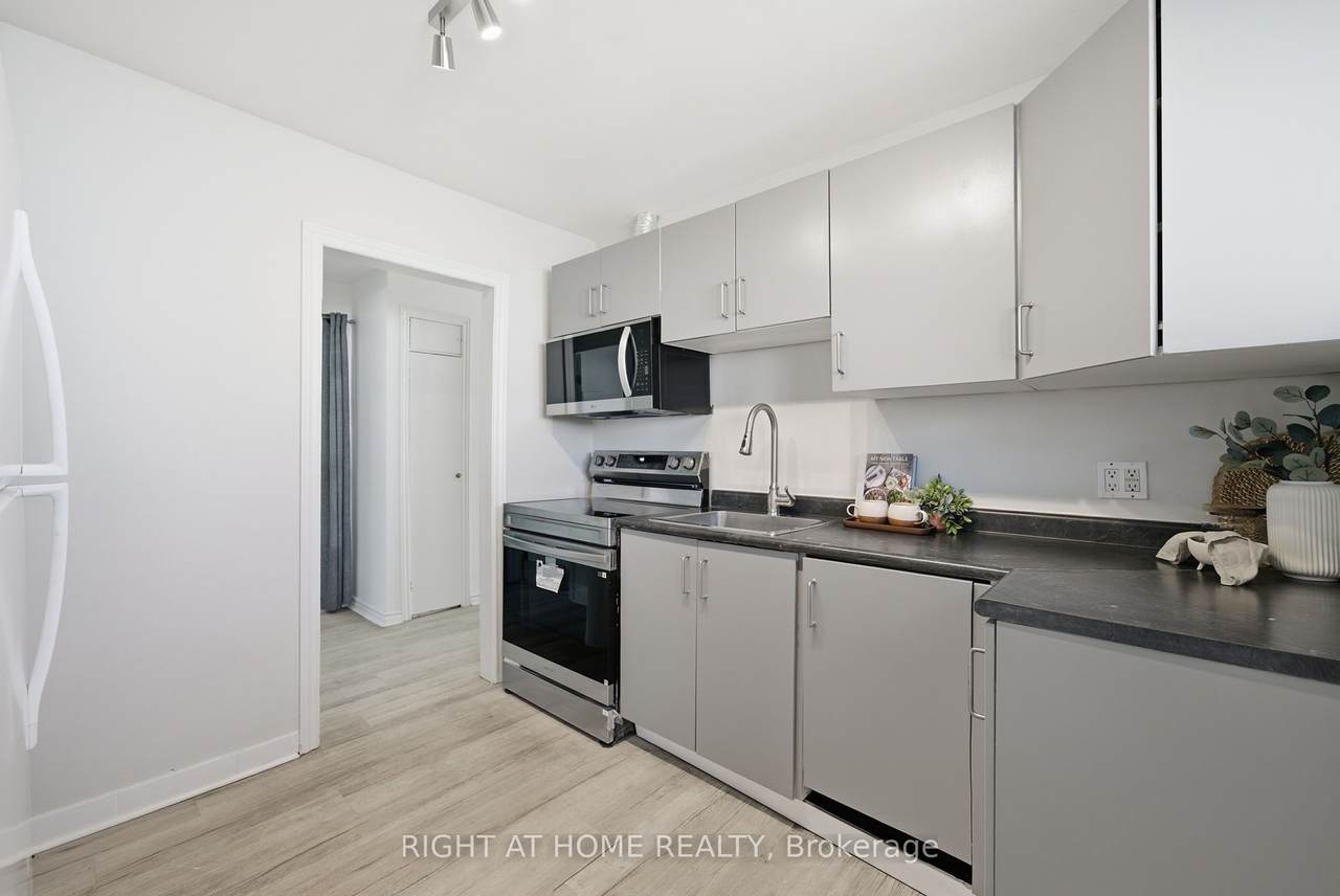 https://bt-photos.global.ssl.fastly.net/toronto/1280_boomver_1_E13015510-1.jpg