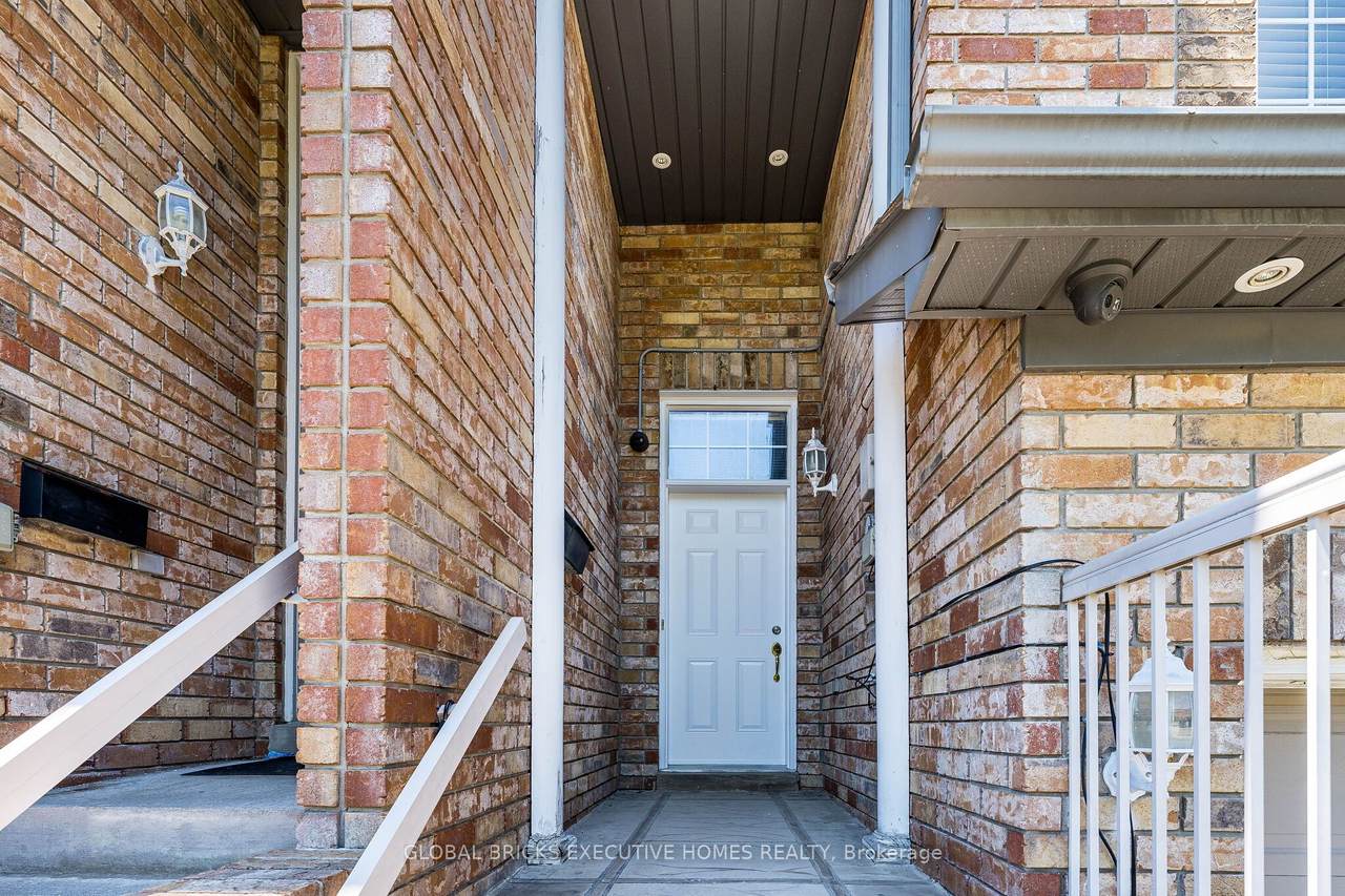 https://bt-photos.global.ssl.fastly.net/toronto/1280_boomver_1_E13501942-1.jpg