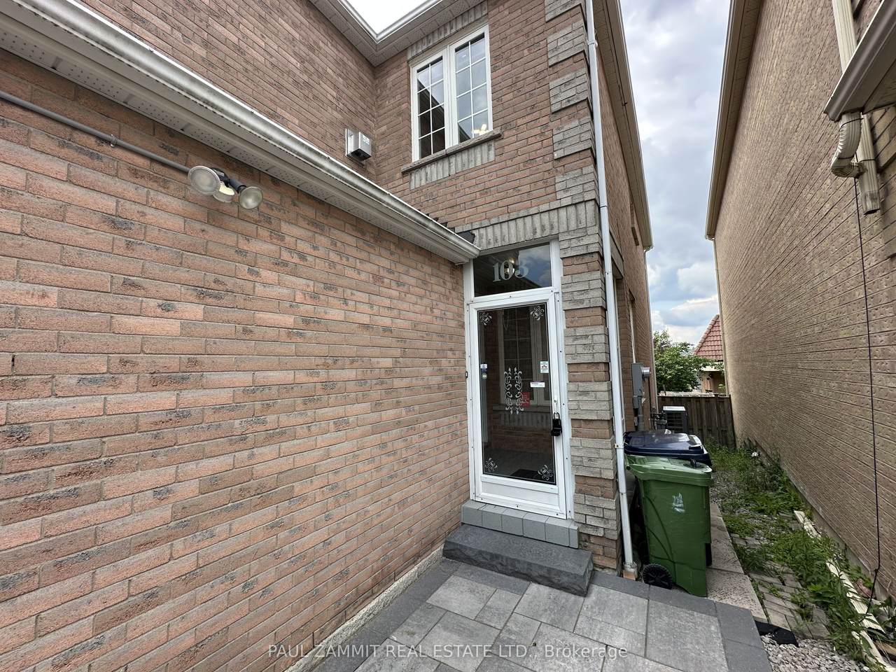 https://bt-photos.global.ssl.fastly.net/toronto/1280_boomver_1_E13515314-1.jpg