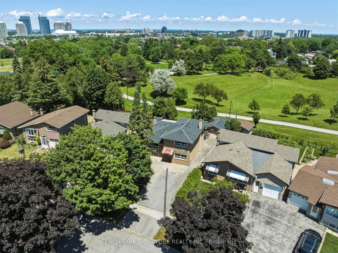 https://bt-photos.global.ssl.fastly.net/toronto/1280_boomver_1_E13516902-1.jpg