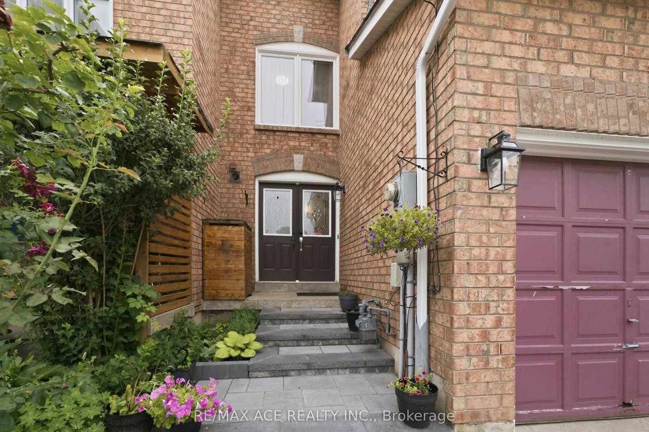 https://bt-photos.global.ssl.fastly.net/toronto/1280_boomver_1_E13545112-1.jpg