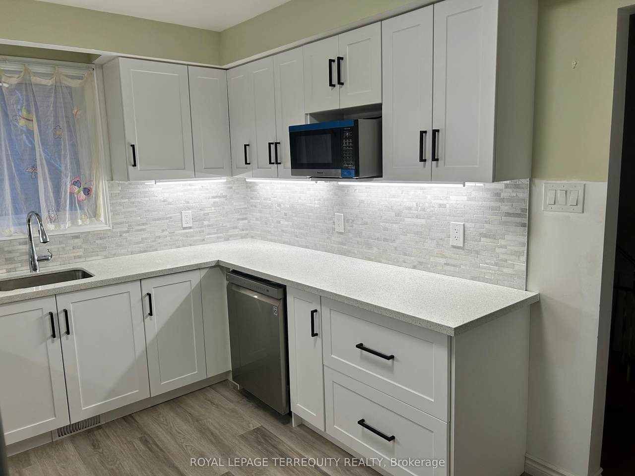 https://bt-photos.global.ssl.fastly.net/toronto/1280_boomver_1_E13605866-1.jpg