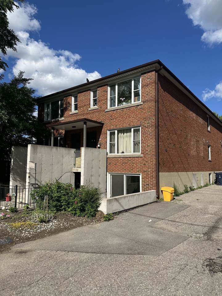 1089 Broadview Avenue - Photo 1