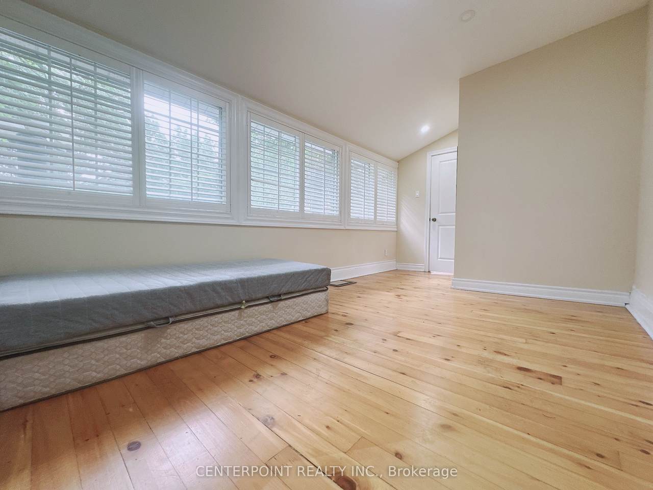 https://bt-photos.global.ssl.fastly.net/toronto/1280_boomver_1_E13612778-1.jpg