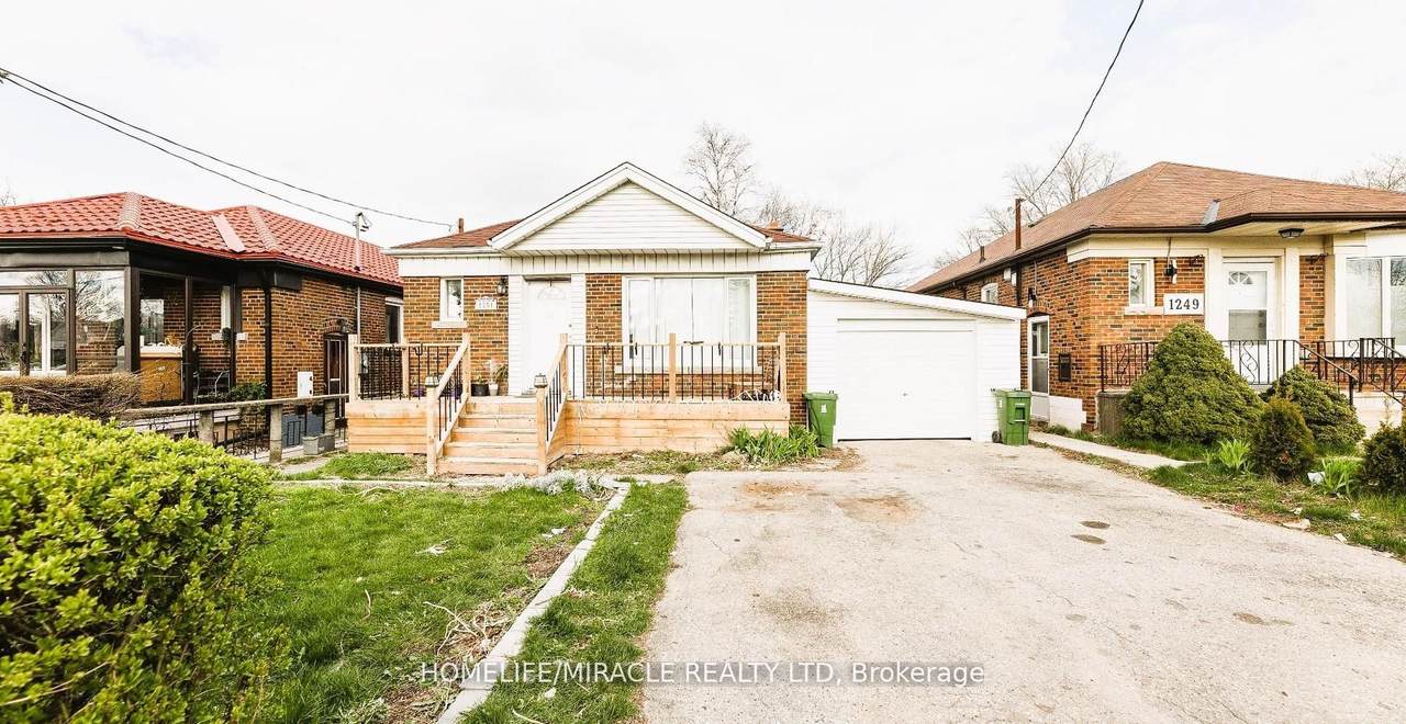 1251 Warden Avenue - Photo 1