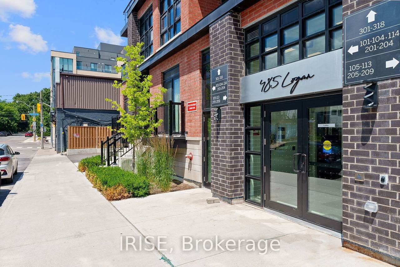 https://bt-photos.global.ssl.fastly.net/toronto/1280_boomver_1_E13618306-1.jpg