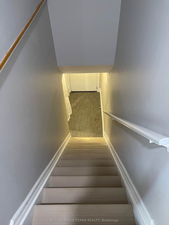 https://bt-photos.global.ssl.fastly.net/toronto/1280_boomver_1_E13623596-1.jpg