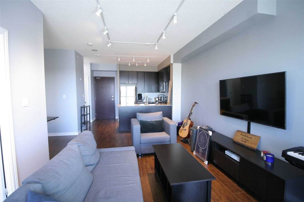 1328 Birchmount Rd - Photo 1