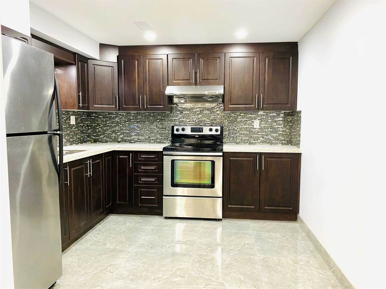 77 Gillett Dr - Photo 1