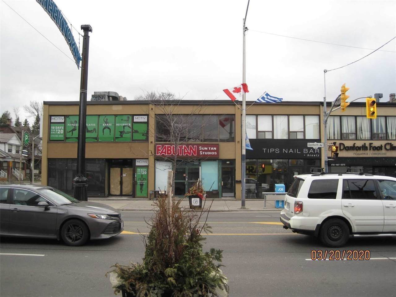 842 Danforth Ave - Photo 1