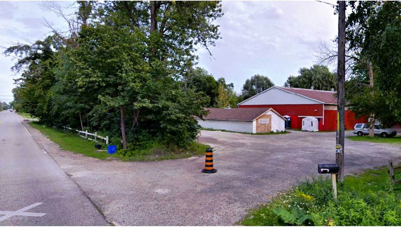 67 Finch Ave - Photo 1