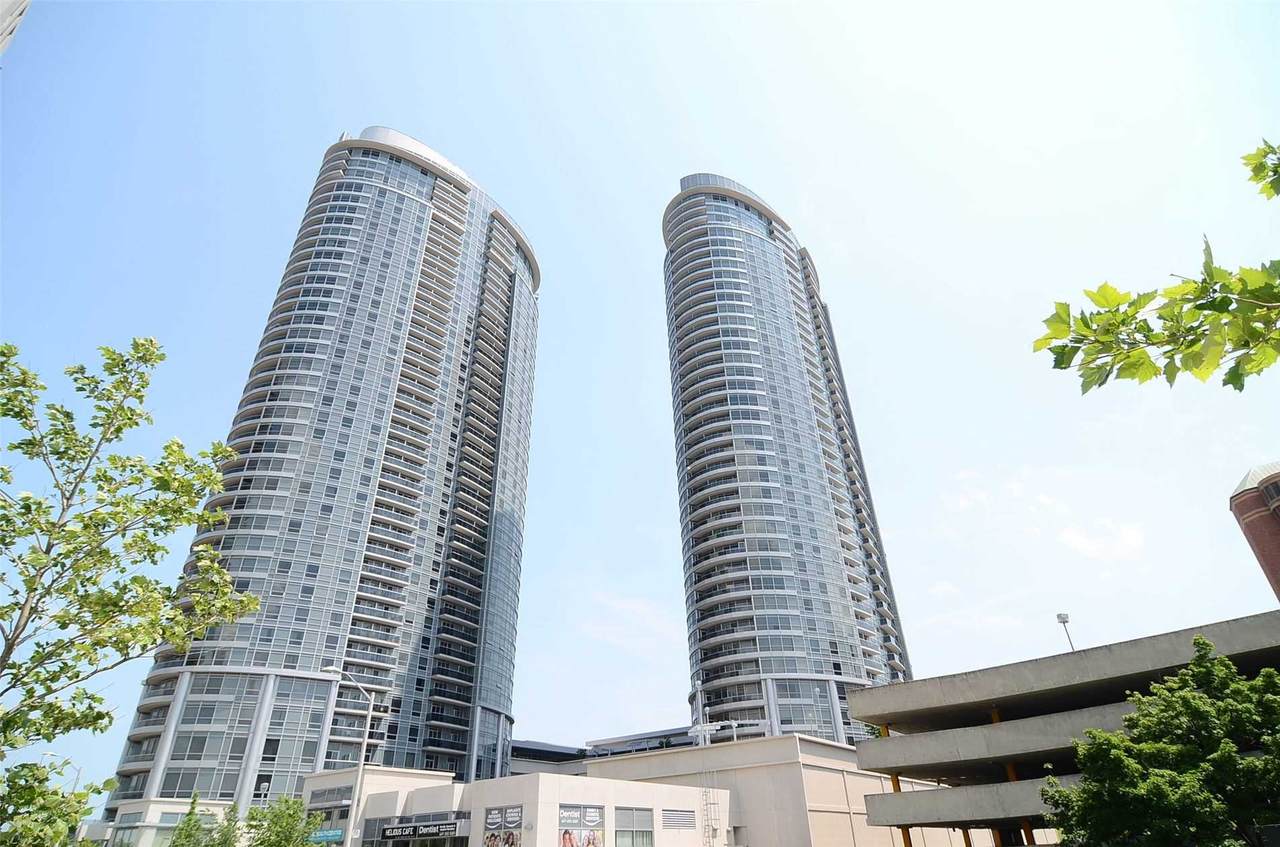 125 Village Green Sq - Photo 1