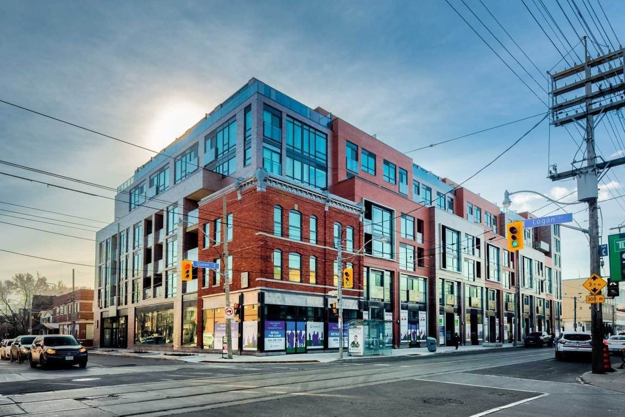 875 Queen St - Photo 1