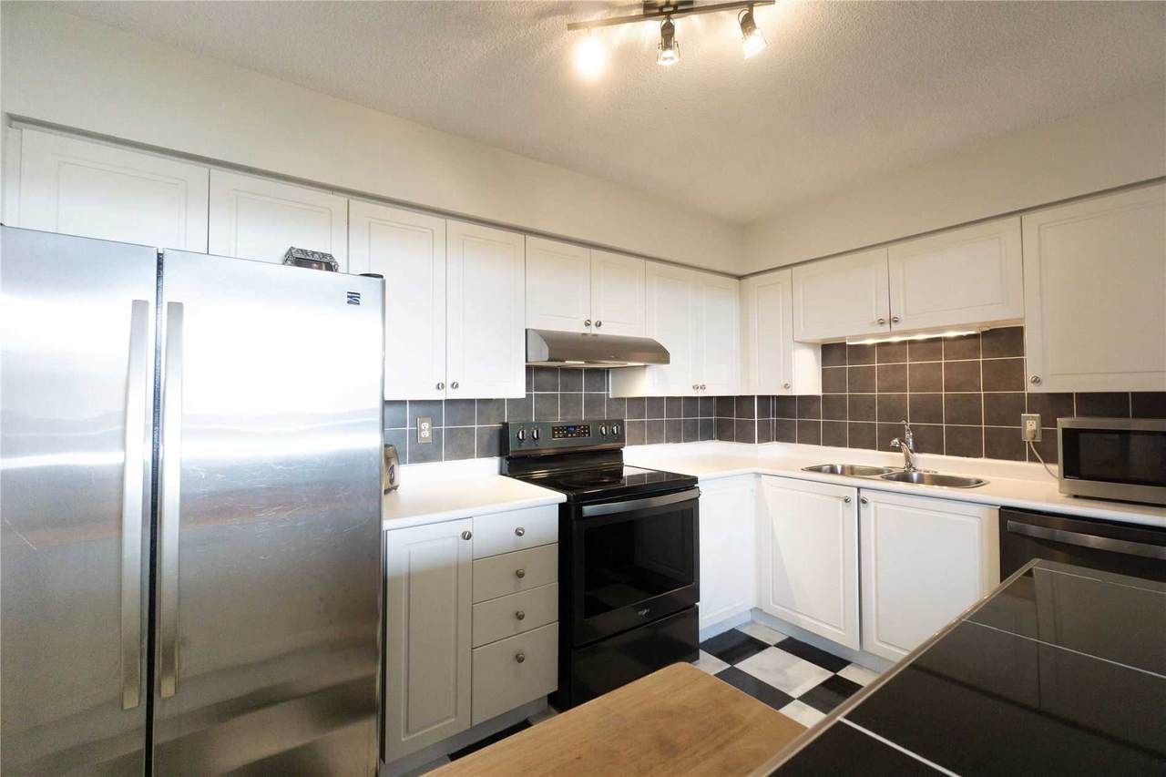 454 Centre St - Photo 1