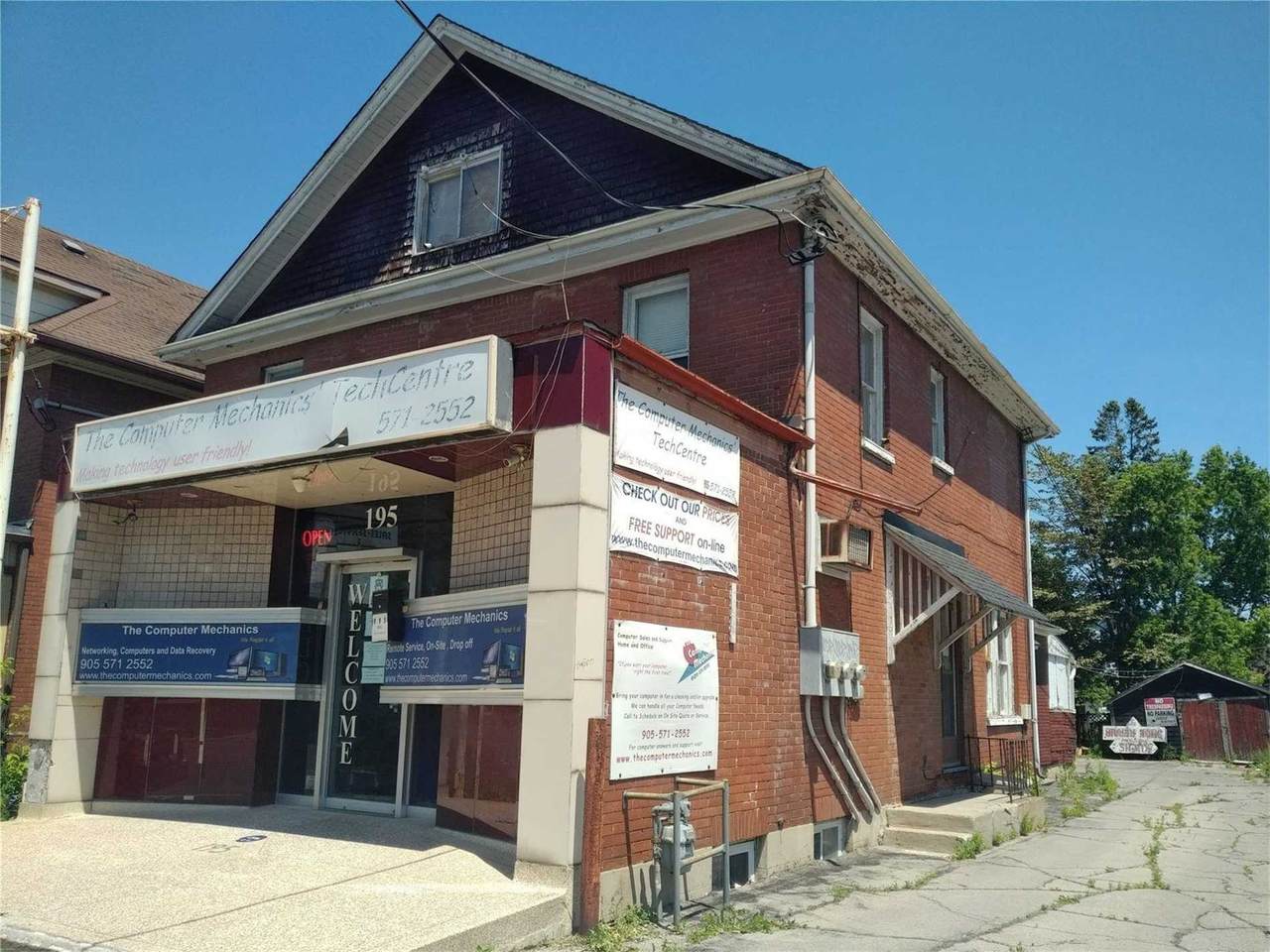 195 Simcoe St - Photo 1