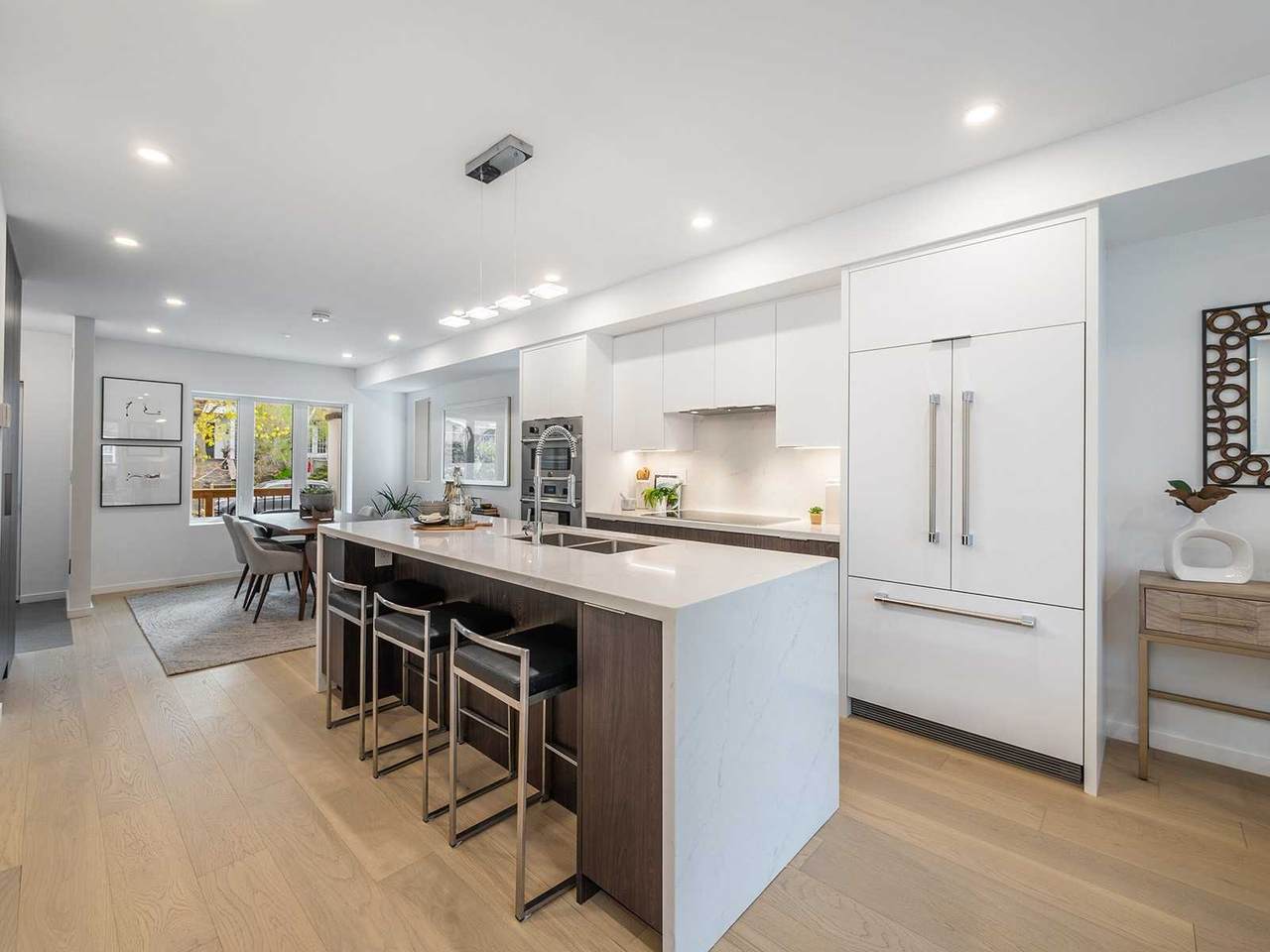 104 Maclean Ave - Photo 1