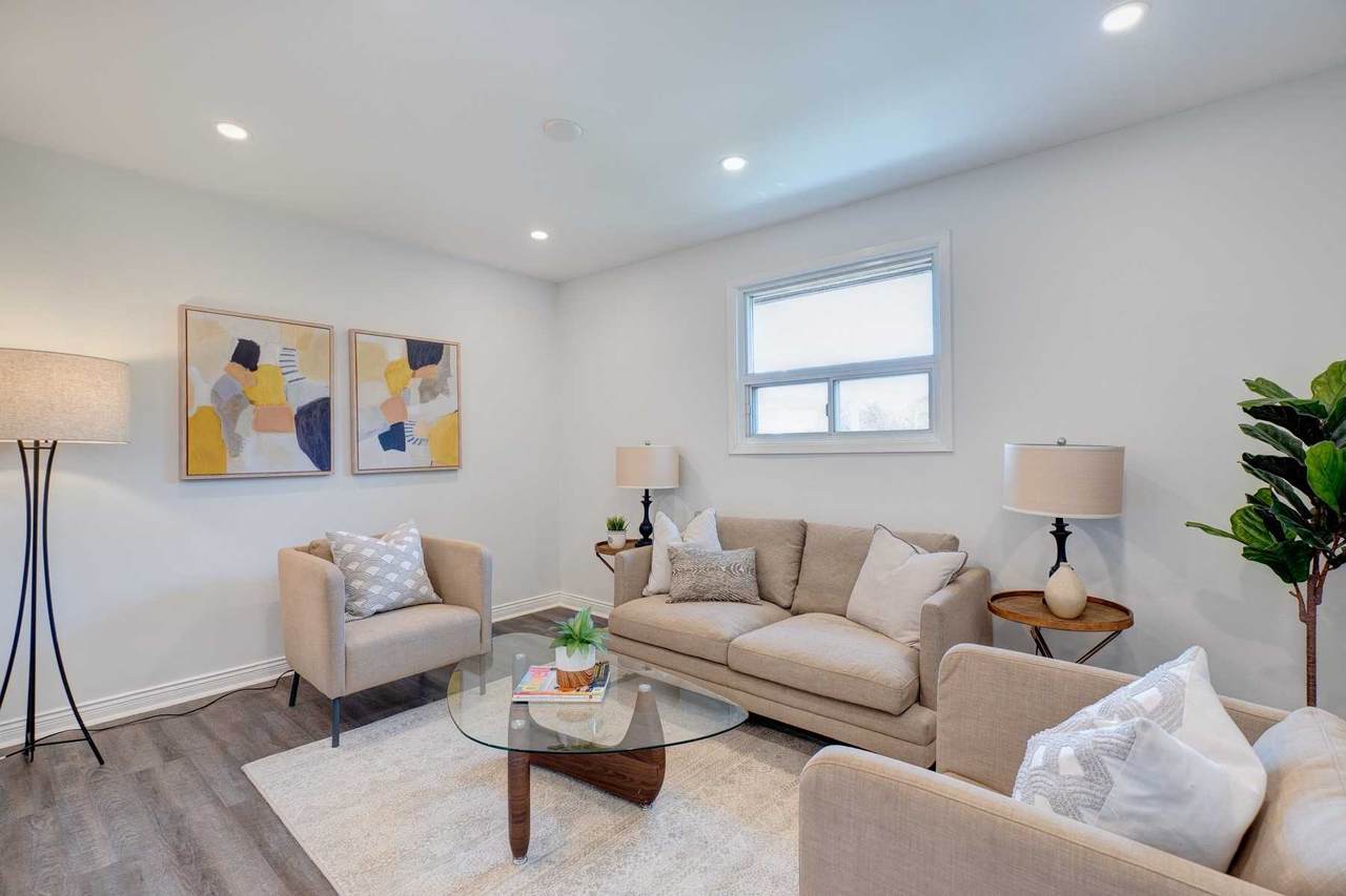 241 Pickering St - Photo 1