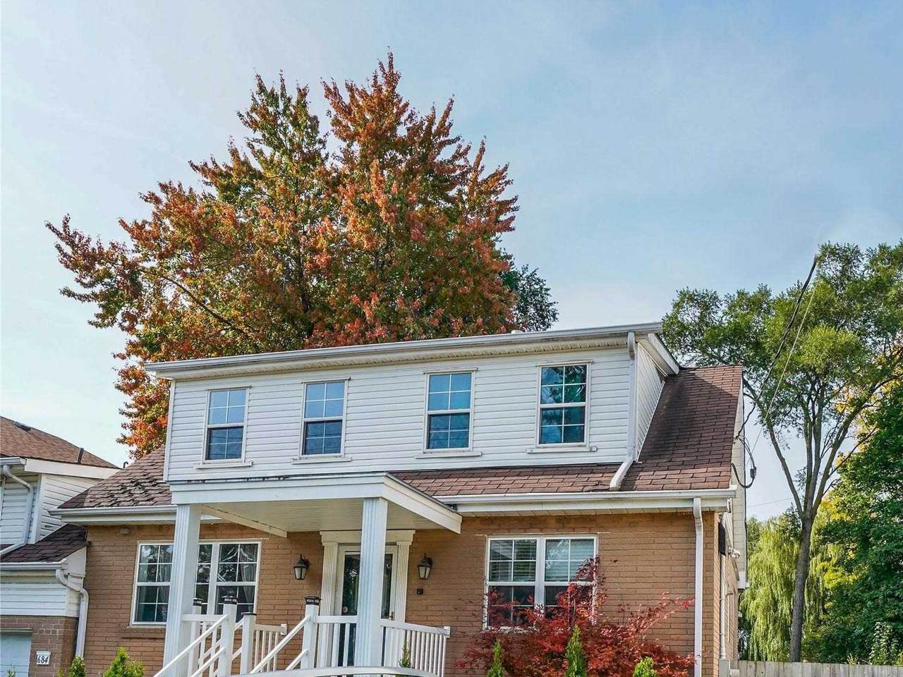 684 Birchmount Rd - Photo 1