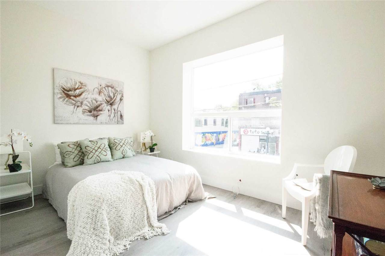 1448 Gerrard St - Photo 1