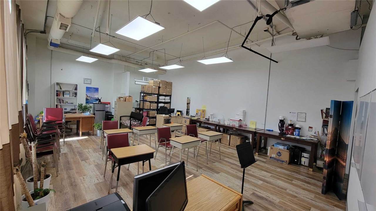 4438 Sheppard Ave - Photo 1