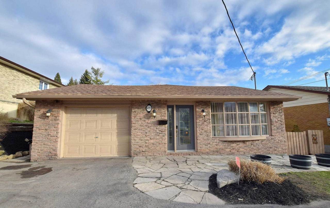 475 Rossland Rd - Photo 1