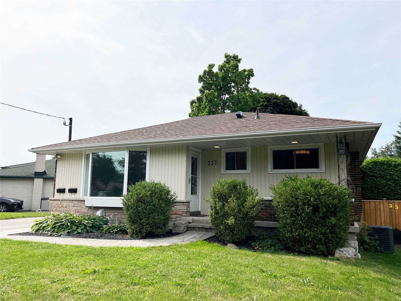 337 Hillcroft St - Photo 1