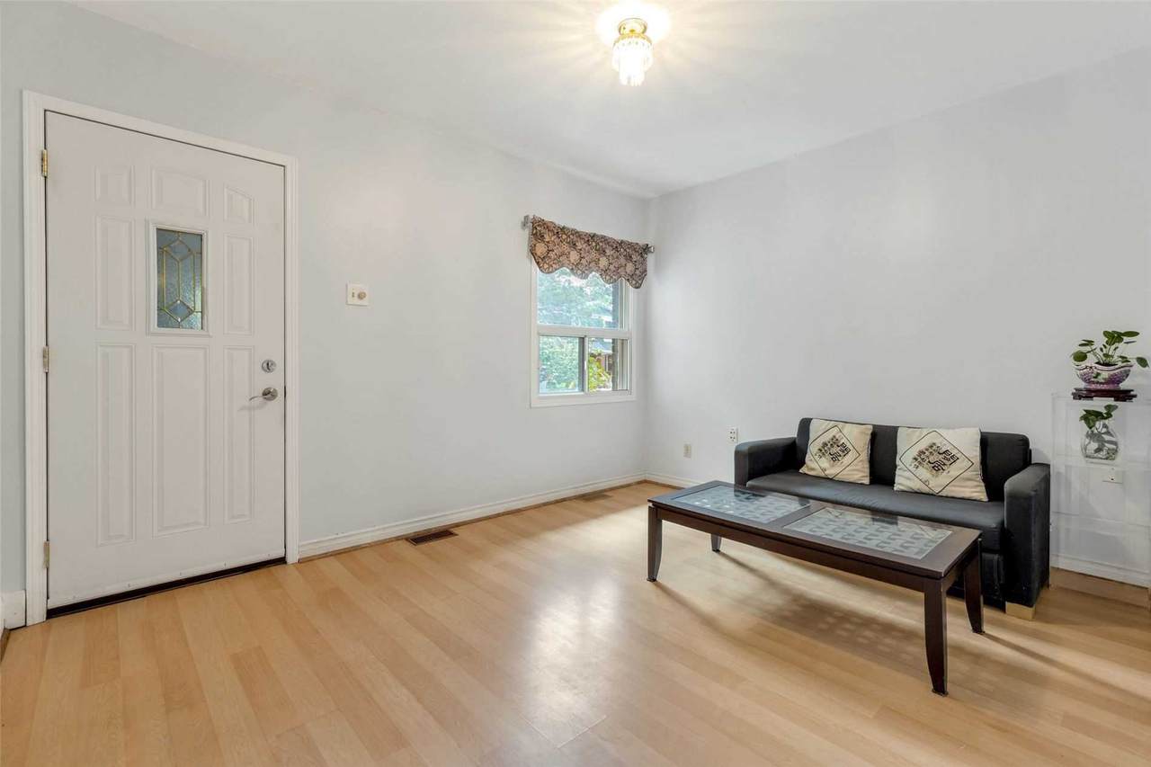 15 Berkshire Ave - Photo 1